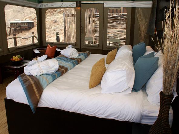 Moon Mountain Lodge - Bedroom1
